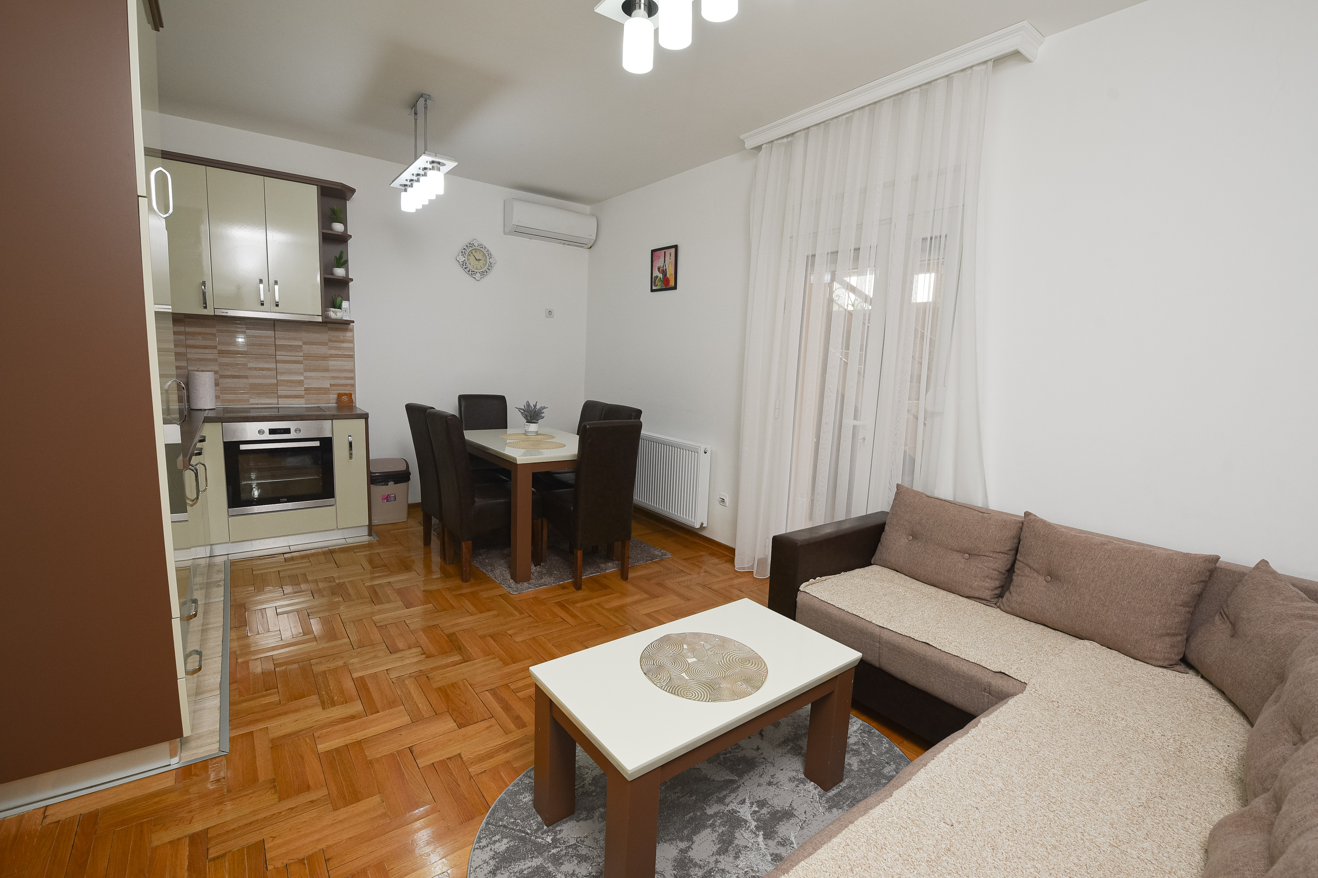 Capitol 2 apartmani — fotografija 1