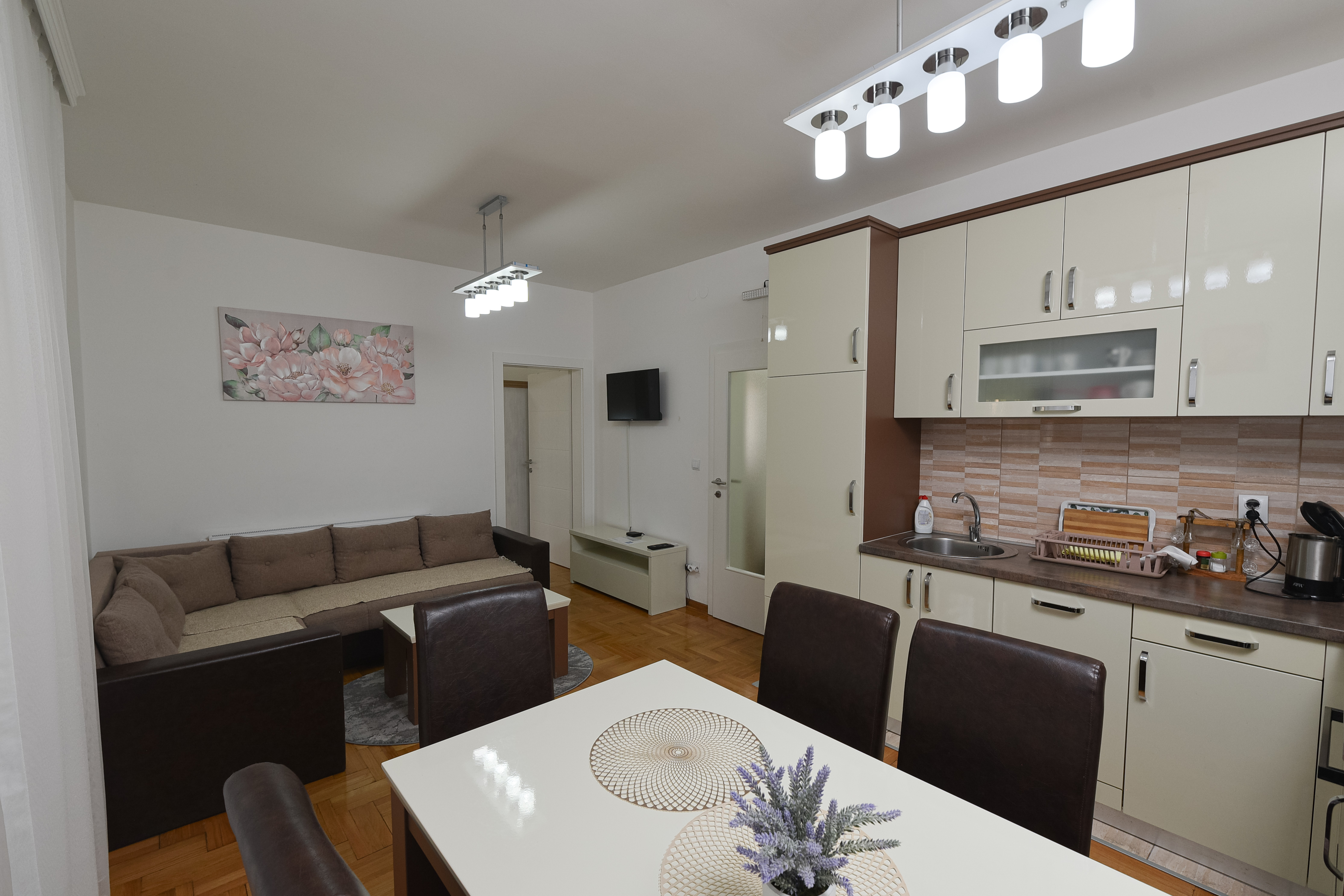 Capitol 2 apartmani — fotografija 2